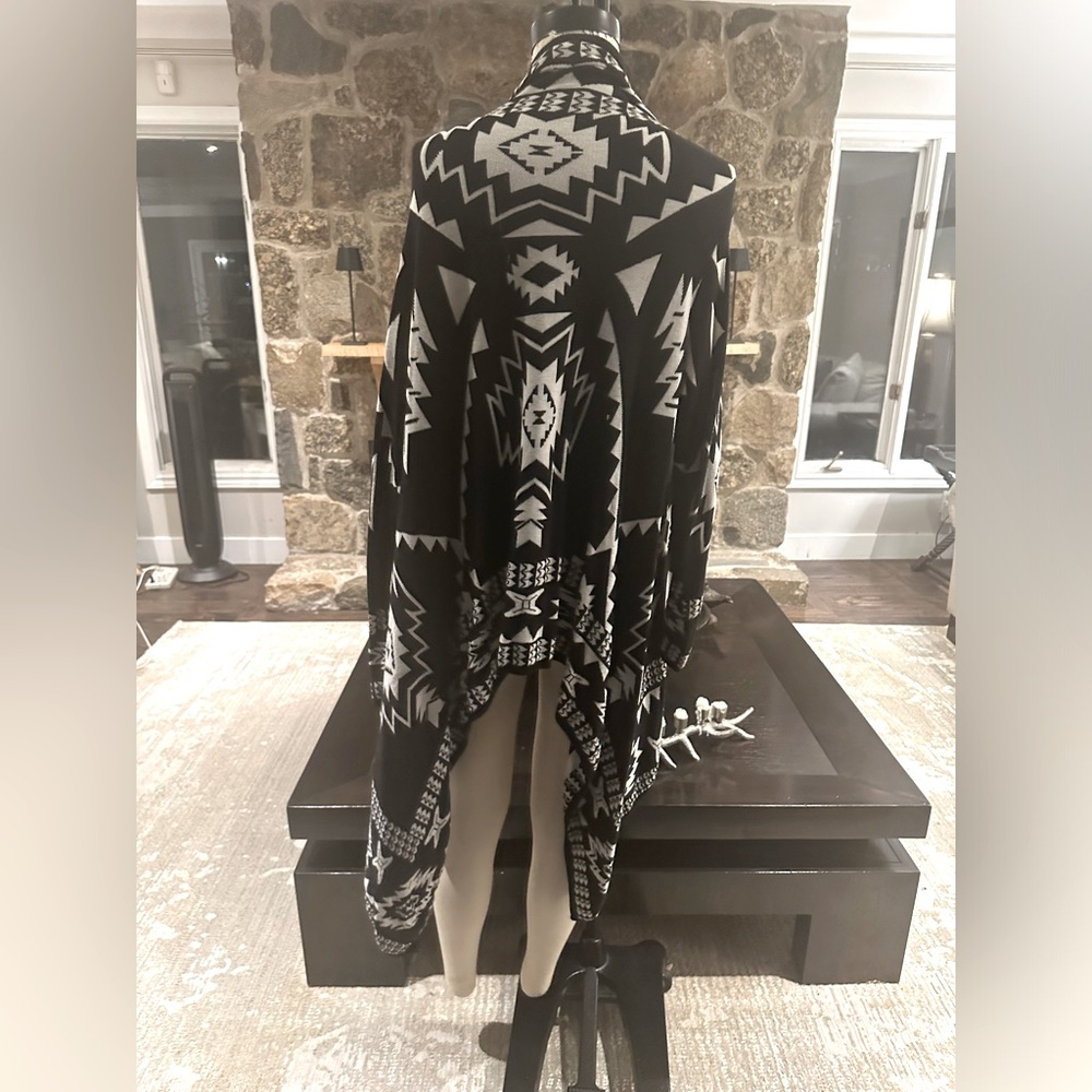 Aztec design wrap - Picture 3 of 6